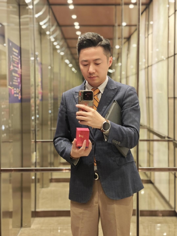 陳生的第一张照片--西藏闪婚服务中心